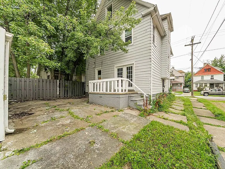 2145 W 100th St — Photo 38
