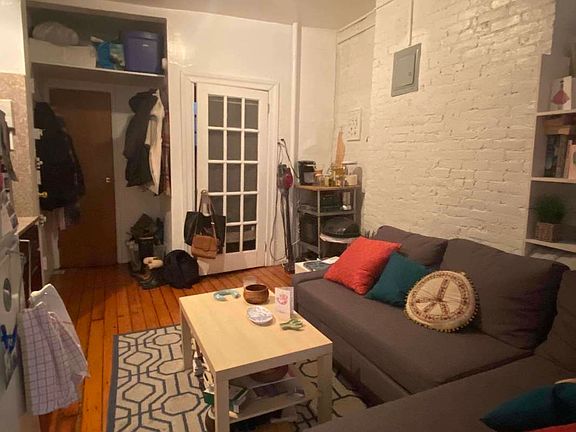 3rd image of 261 E 10th St #11