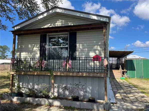 201 Carolyn Dr, Destrehan, LA 70047