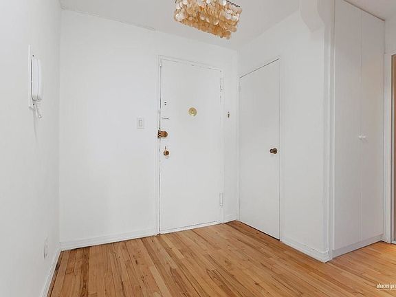 4th image of 495 E 7th St APT 3D