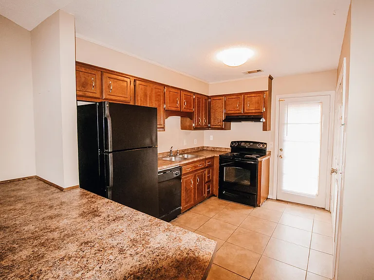 140 Lanier Dr #27-1 — Photo 8