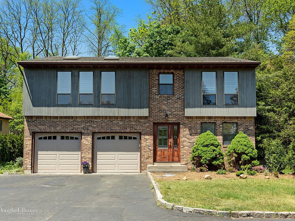 1st image of 7 Hannelore Way