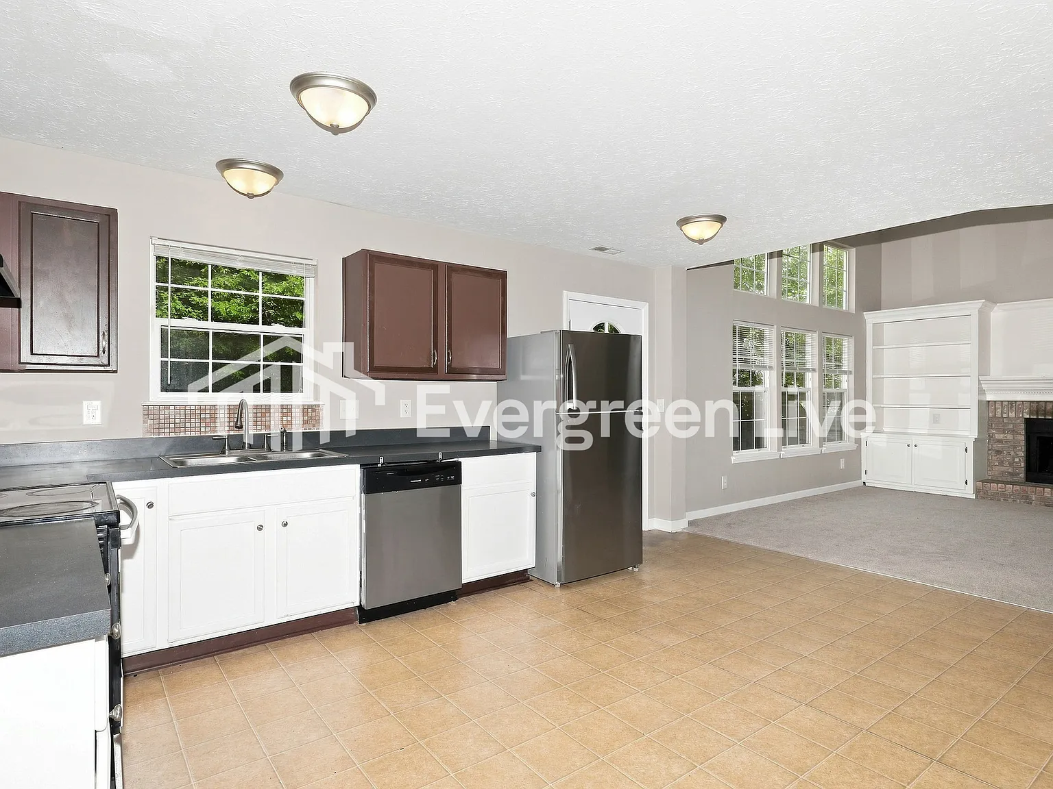 3 bed, 2.5 bath, 2047 sqft, $1,845 — Photo 3