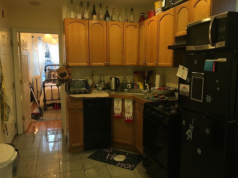 2nd image of 70 Joy St #R10