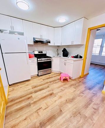 4th image of 170-11 Lithonia Ave #2