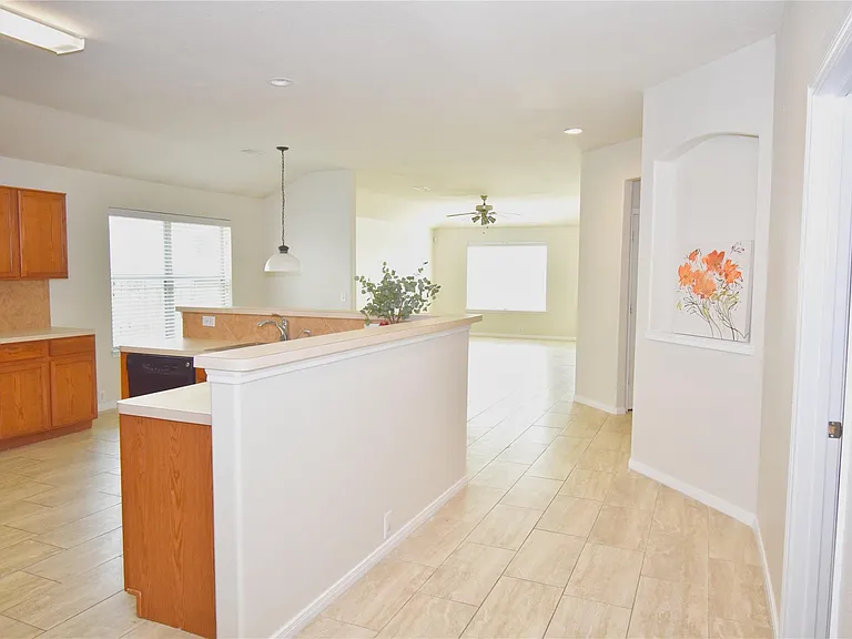 4717 Foster Hill Ct — Photo 4