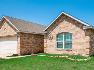 1029 Ridgetop Dr, Justin, TX 76247