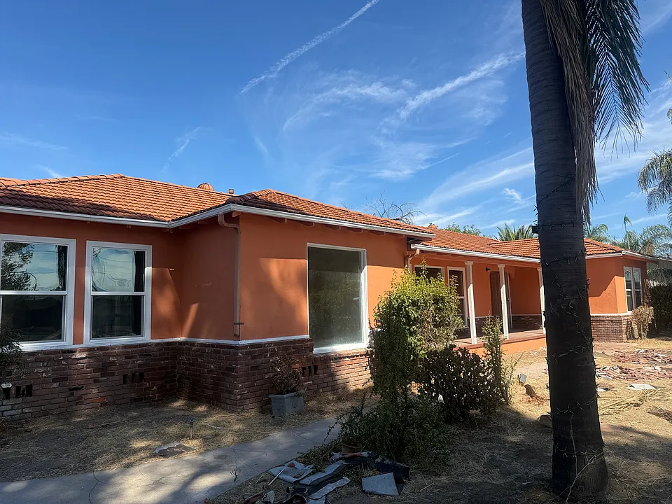 706 N Eucalyptus Ave