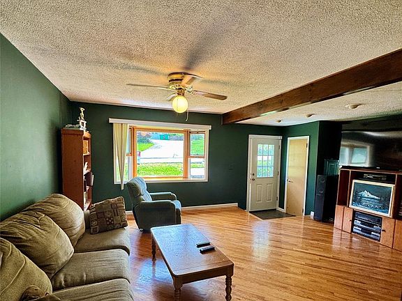 4th image of 35 Willow Road