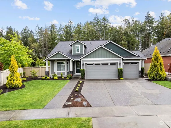 4338 Bogey Drive NE, Lacey, WA 98516