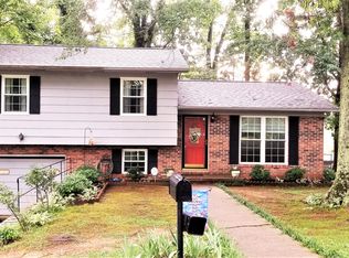 5117 Foxwood Rd, Knoxville, TN 37921