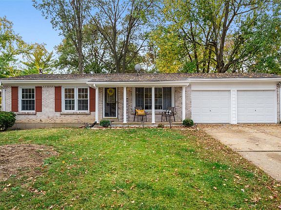 3rd image of 1330 Petite Dr