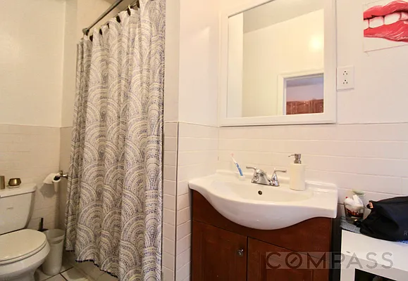 Rented by Compass | media 9