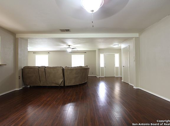 3rd image of 13015 Los Espanada St