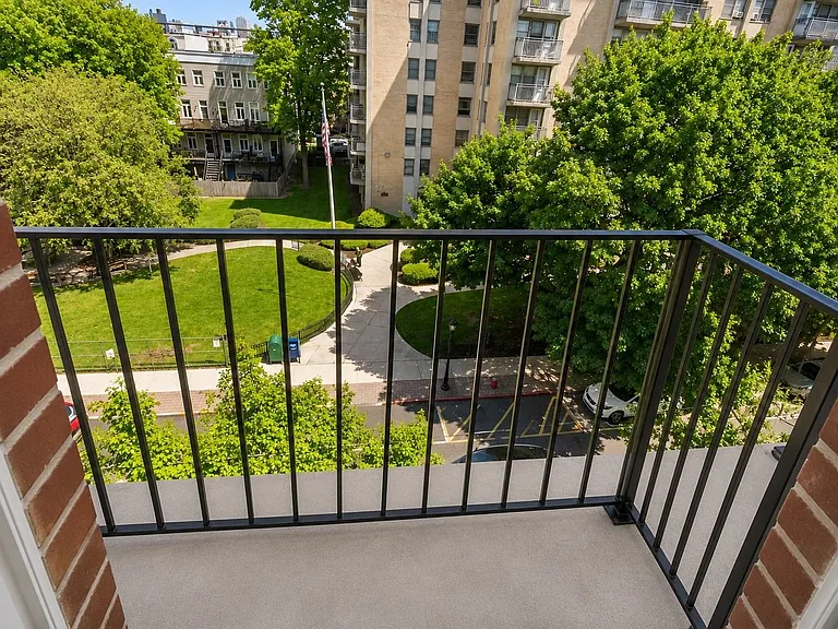 218 Jackson St #7 — Photo 23