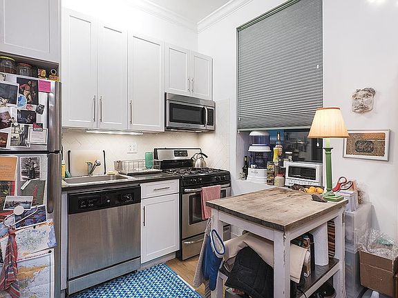 4th image of 411 Manhattan Ave Unit B-2