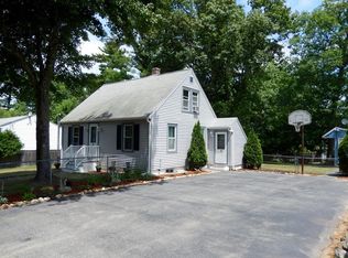 27 Wisconsin Rd, Tewksbury, MA 01876