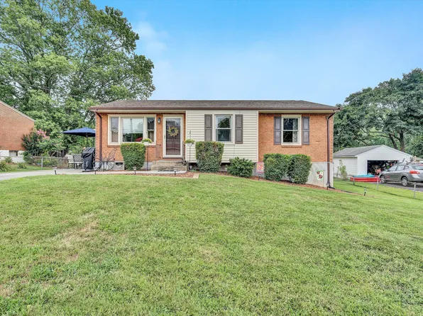 1510 Gaines St, Salem, VA 24153