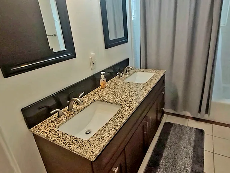 Middle Bathroom