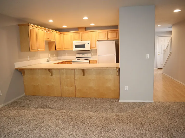 13920 NE 7th Ct — Photo 10