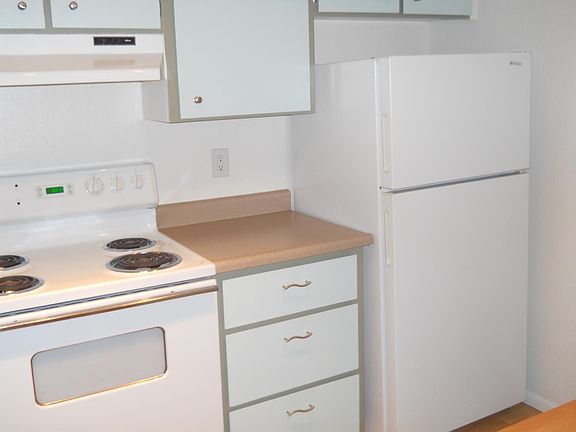 5th image of 13051 Lincoln Way APT A