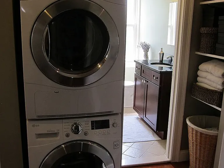 226 Banks St #6 — Photo 6