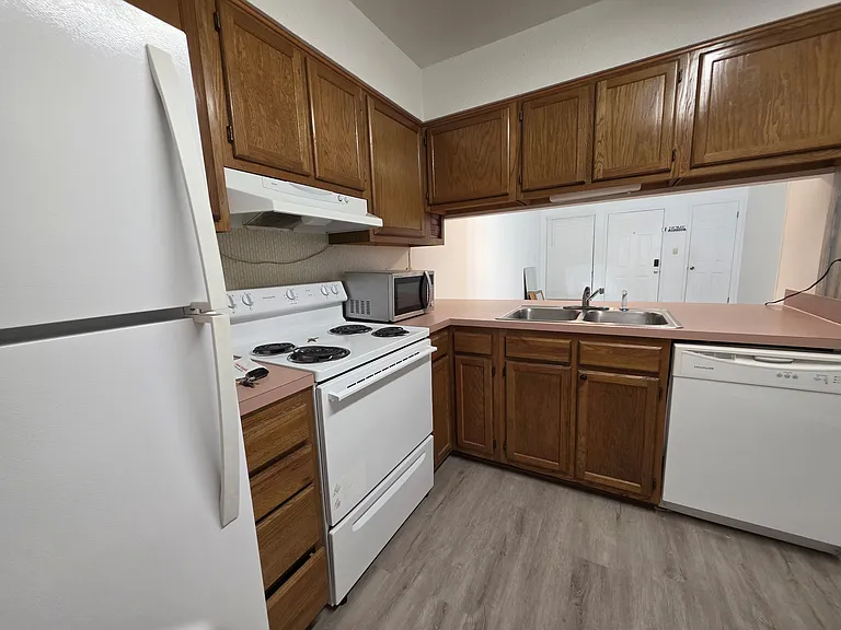 8 Viking Dr NW #C — Photo 20
