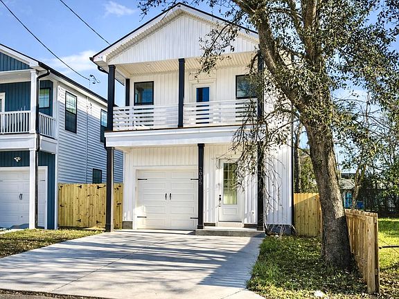 2nd image of 2035 Echo Ave