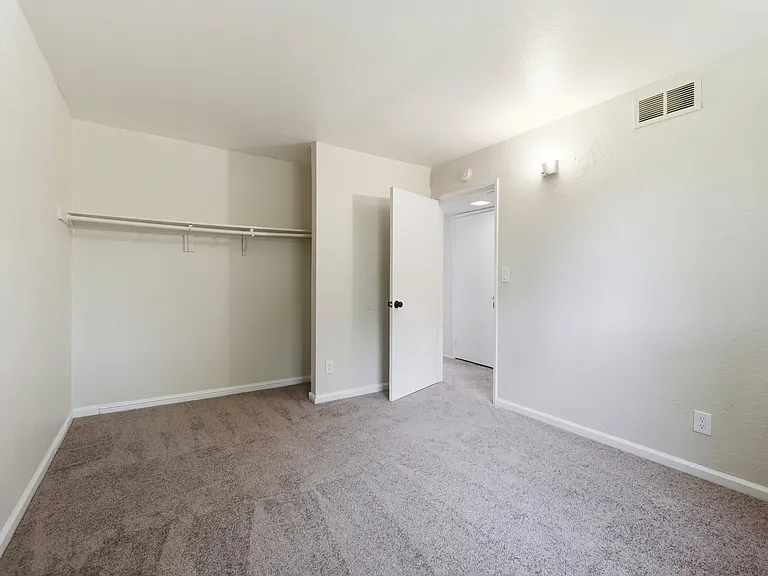5943 Mack Rd — Photo 23