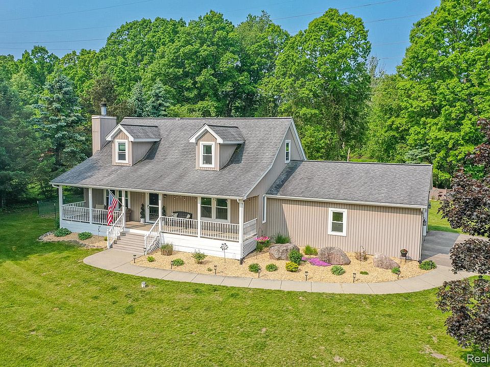 1st image of 1020 Meadow Lake Ln