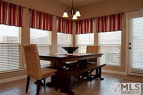 5th image of 4709 Forest Cove Dr