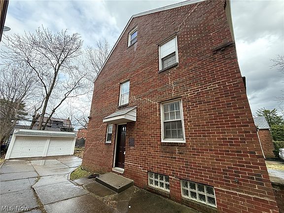 2nd image of 3531 Bainbridge Rd