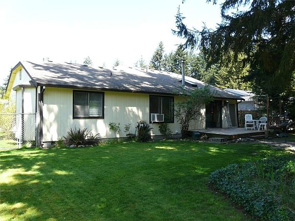 3rd image of 4916 231st Street Ct E