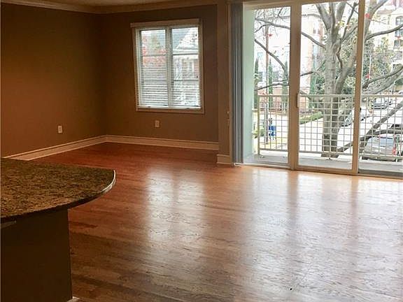3rd image of 2521 Worthington St APT 209