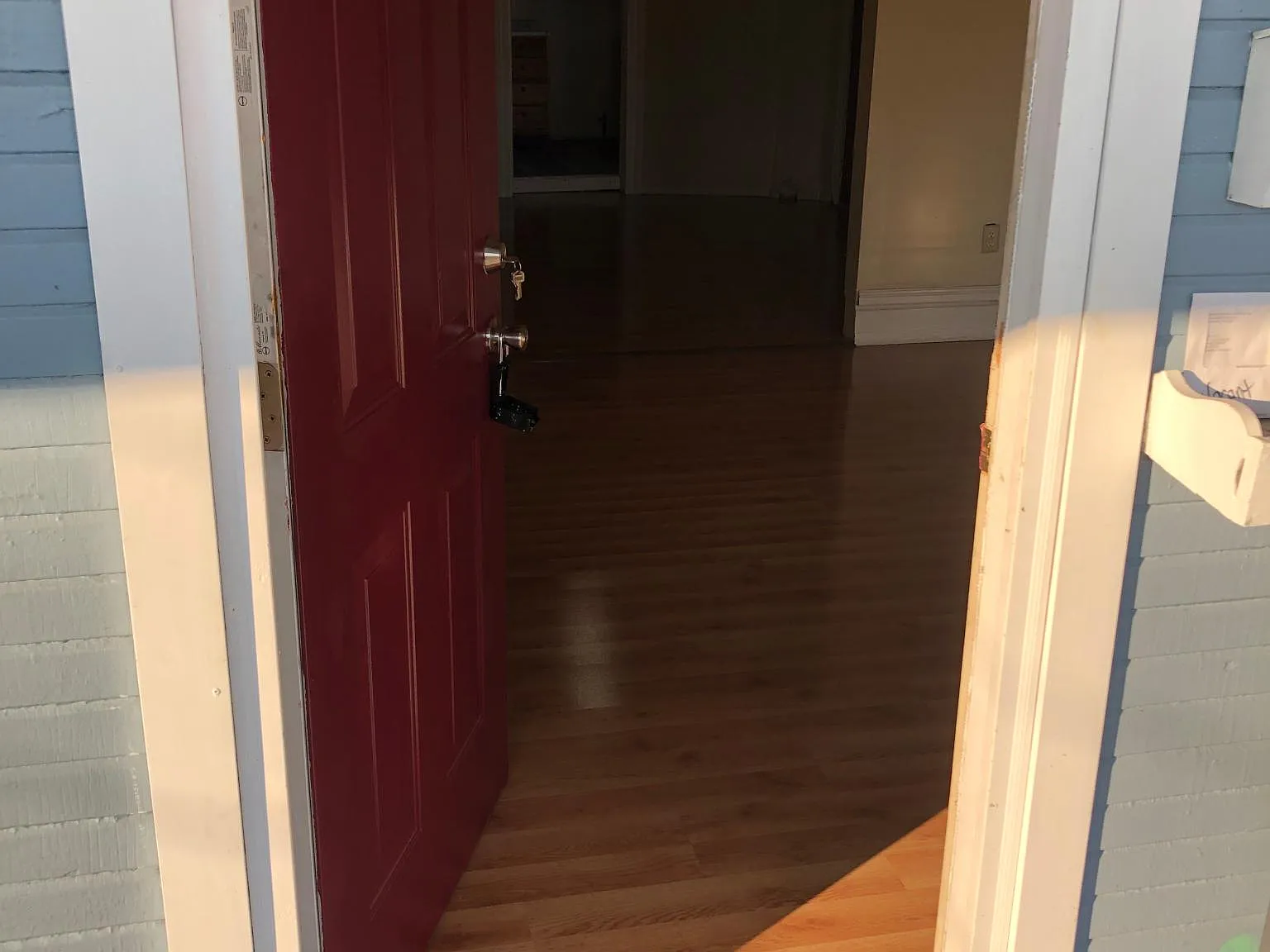 3 bed, 1100 sqft, $1,100 — Photo 3