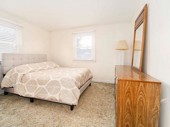 4th image of 308 Richardson Dr