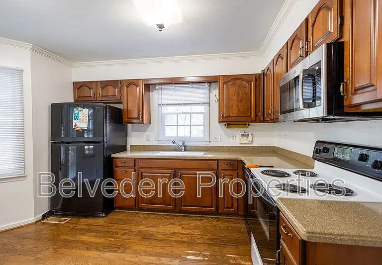 8 Barrett Pl — Photo 8