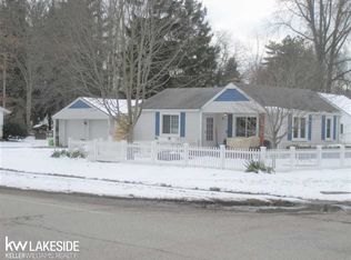 719 Mill St, Algonac, MI 48001