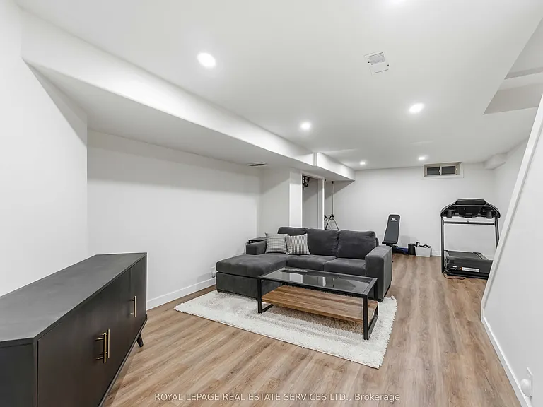13 Newell Ct — Photo 24