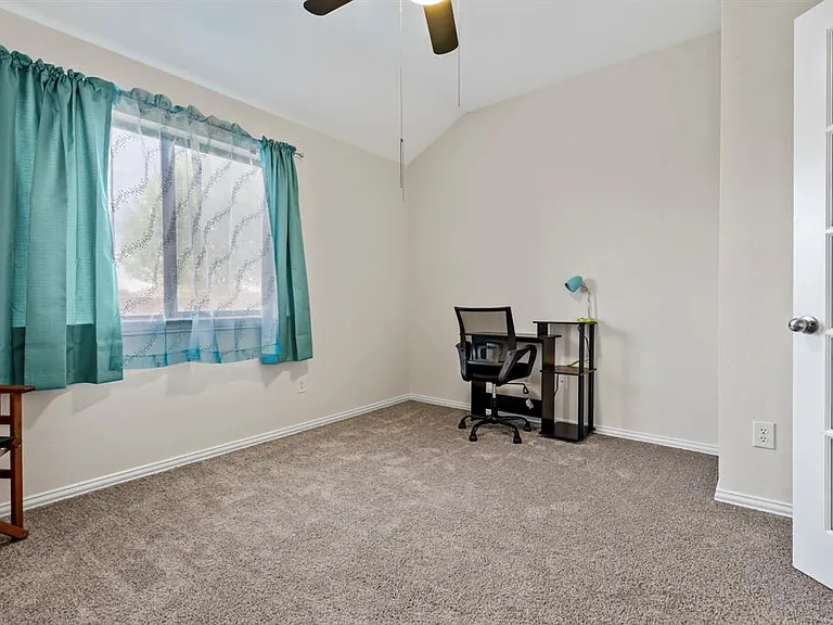 2356 Aurora Dr — Photo 15