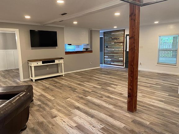 3rd image of 4109 Lantern Ln