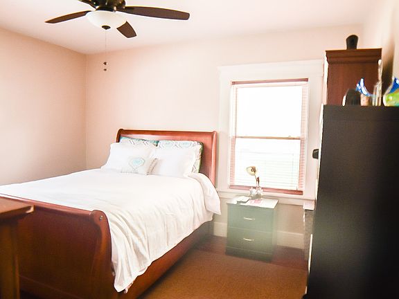 2nd image of 54 Rossmore Pl