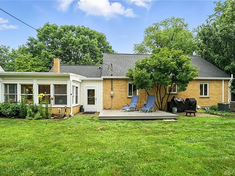 108 Napoleon Dr — Photo 50