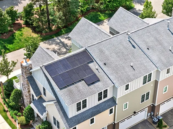 107 Boatwrights Loop, Plymouth, MA 02360