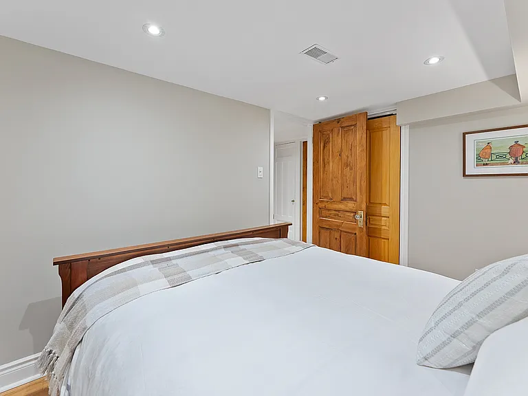 39 Lee Ave #1 — Photo 19
