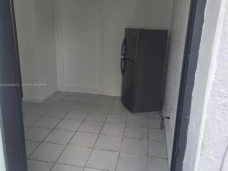 735 Sultan Ave #1 — Photo 3