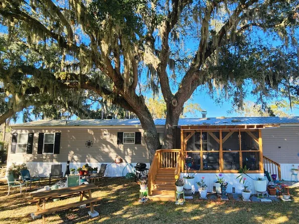 2892 Regas Dr W, Jacksonville, FL 32233