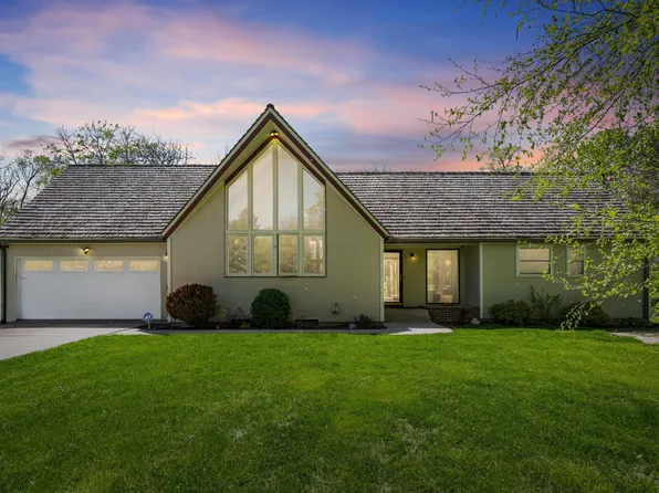 5301 Skycrest Cir, Ames, IA 50010