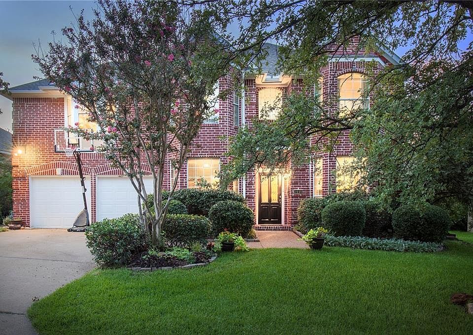 1st image of 2410 Glen Ridge Dr