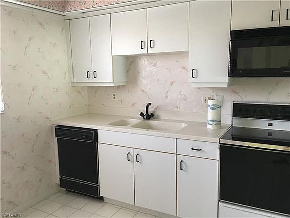 3rd image of 1300 Myerlee Country Club Blvd APT 4